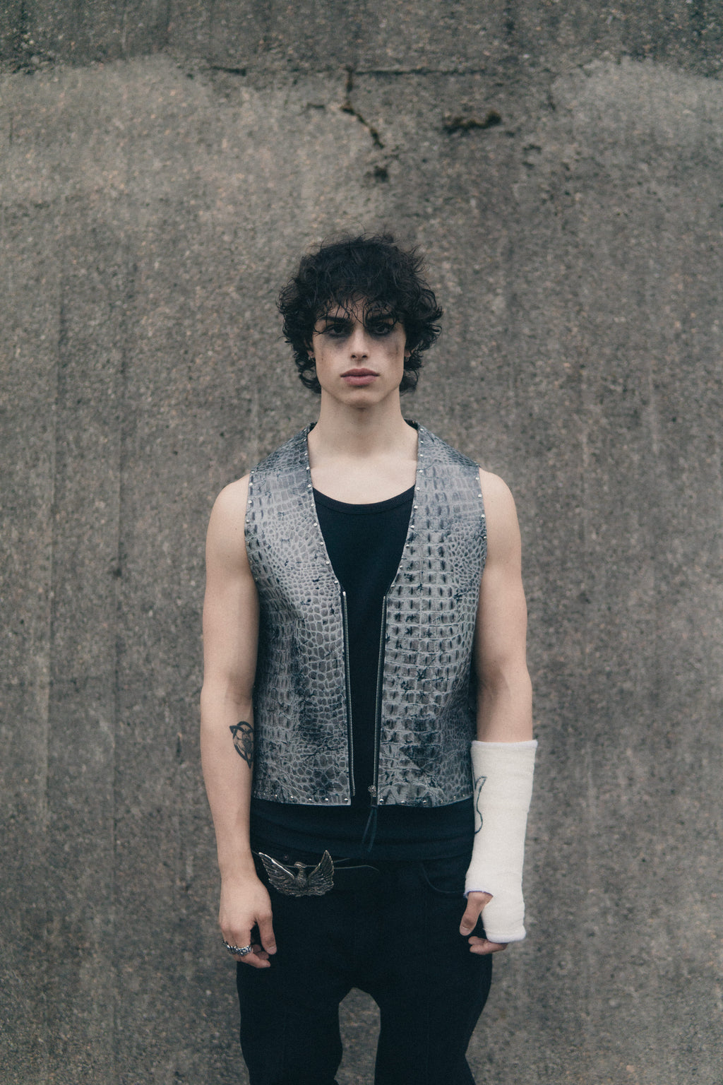 LEATHER VEST — CUROJA — 01