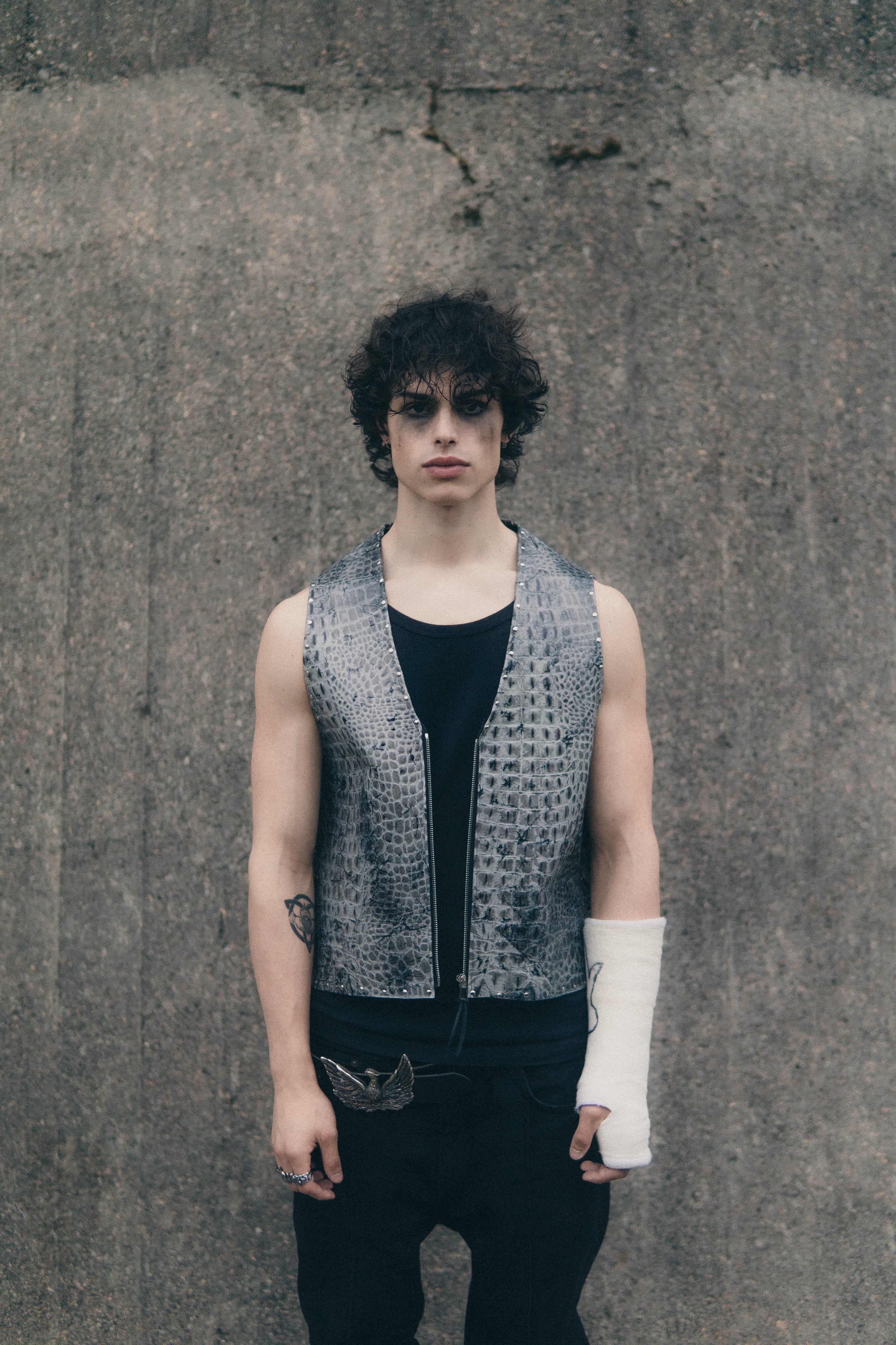 LEATHER VEST — CUROJA — 01