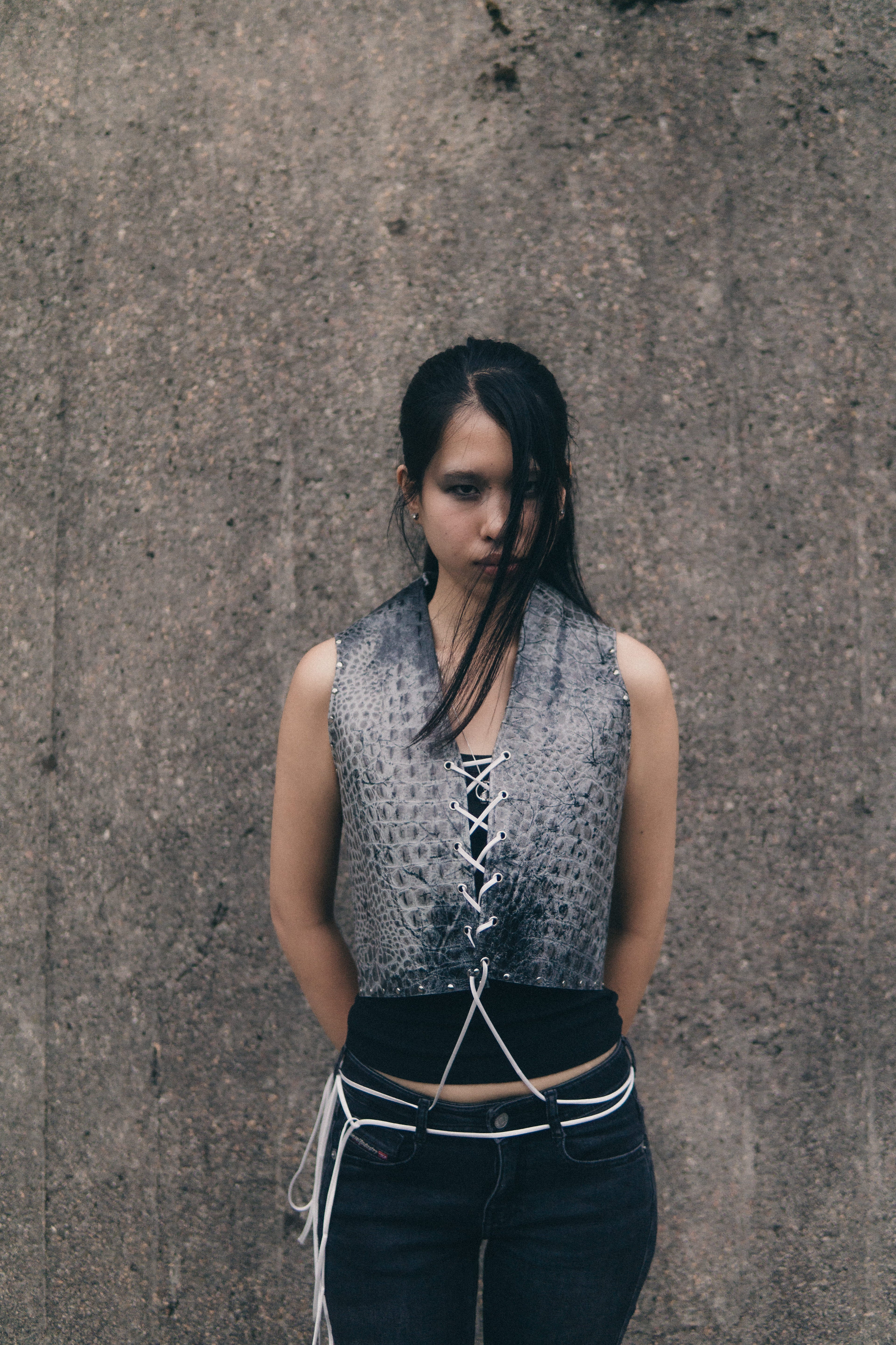 LEATHER VEST — CUROJA — 01